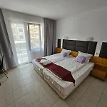 Mirage Family Hotel *